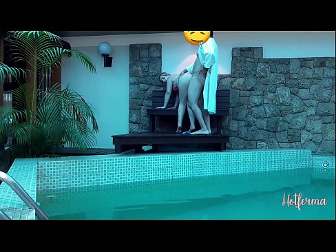 ❤️ Inaanyayahan ni Boss ang kasambahay sa pool, ngunit hindi napigilan ang init ❤️ Porn video sa porn tl.sayhentai.ru ❌❤