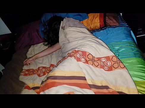 ❤️ Pinupunasan ng stepson ang kanyang batang madrasta habang natutulog ito. ❤️ Porn video sa porn tl.sayhentai.ru ❌❤